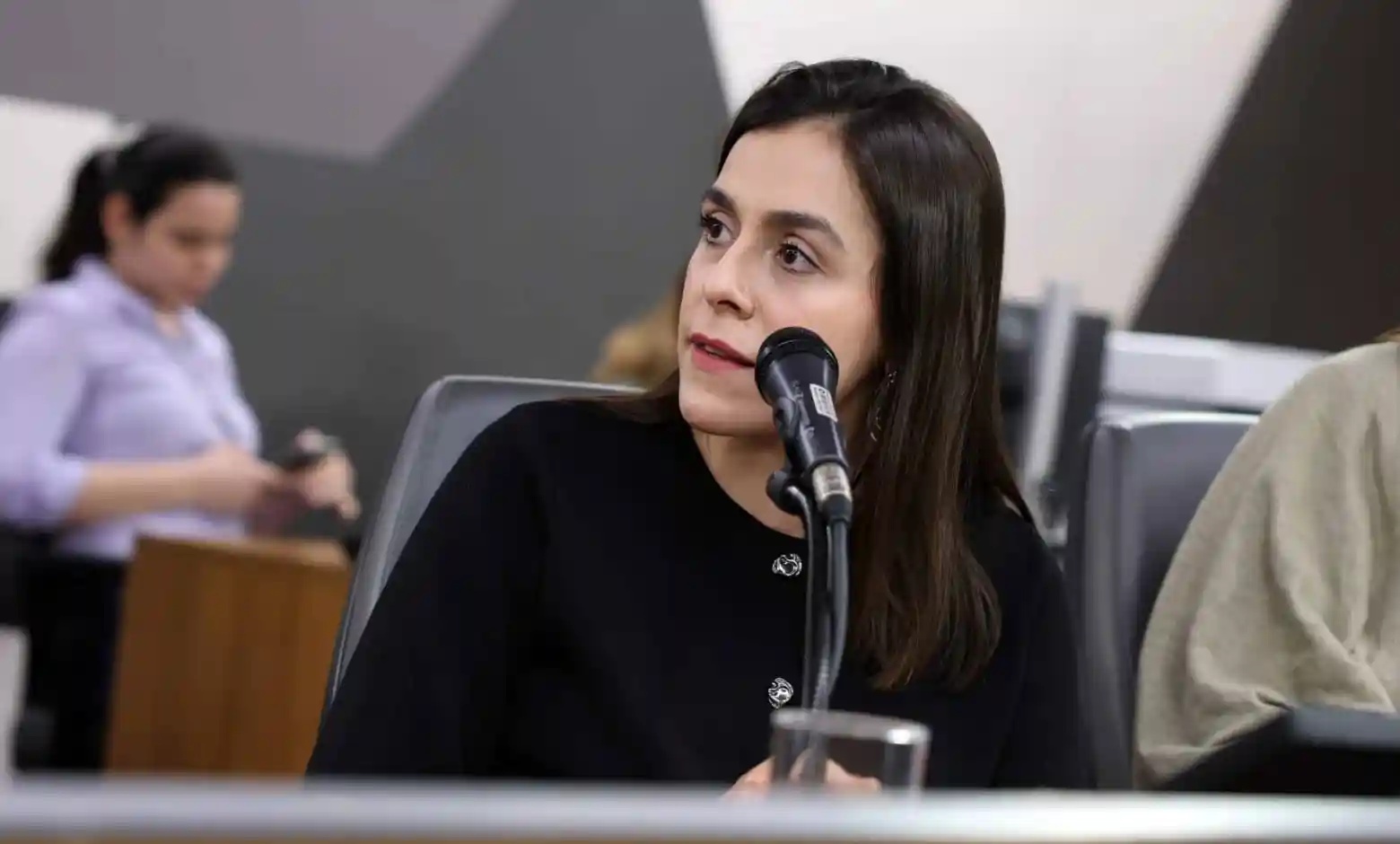 Deputada Lohanna apresenta Notícia de Fato ao MP sobre gestão do patrimônio cultural do Palácio das Mangabeiras