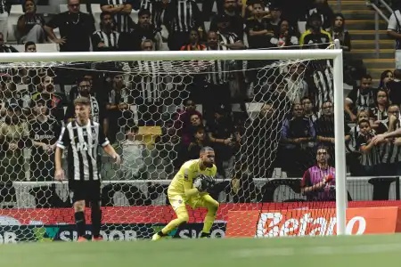Atlético empata com Bahia e goleiro Everson comenta impacto na luta pela Libertadores
