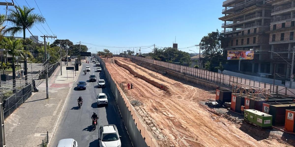 Interdições noturnas na Avenida Cristiano Machado começam hoje; rotas alternativas são necessárias