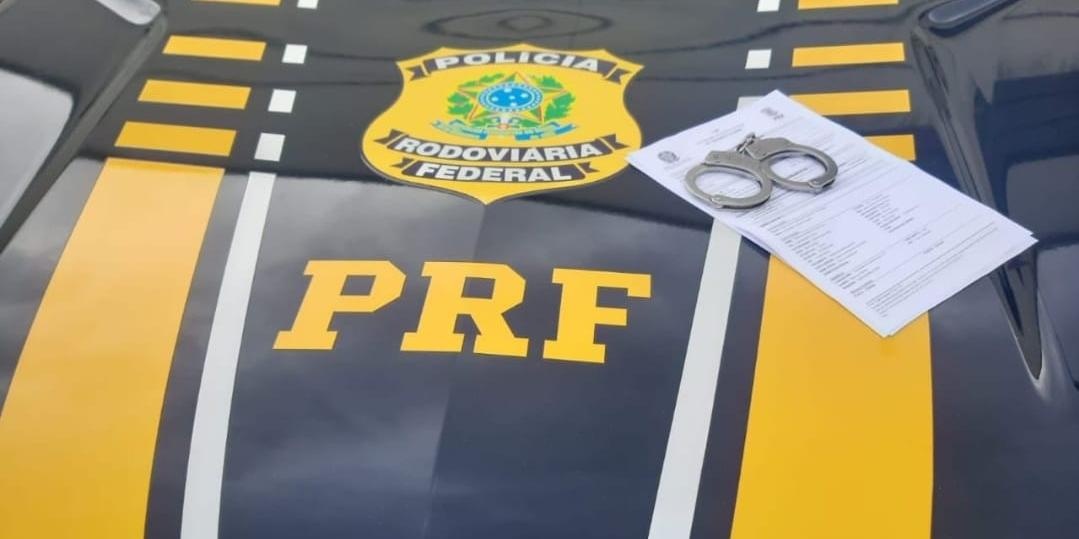 Homem foragido por latrocínio é detido pela PRF em Minas Gerais