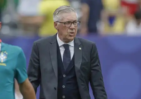 Paolo Maldini confirma contato com Ancelotti e Guardiola para seleção italiana