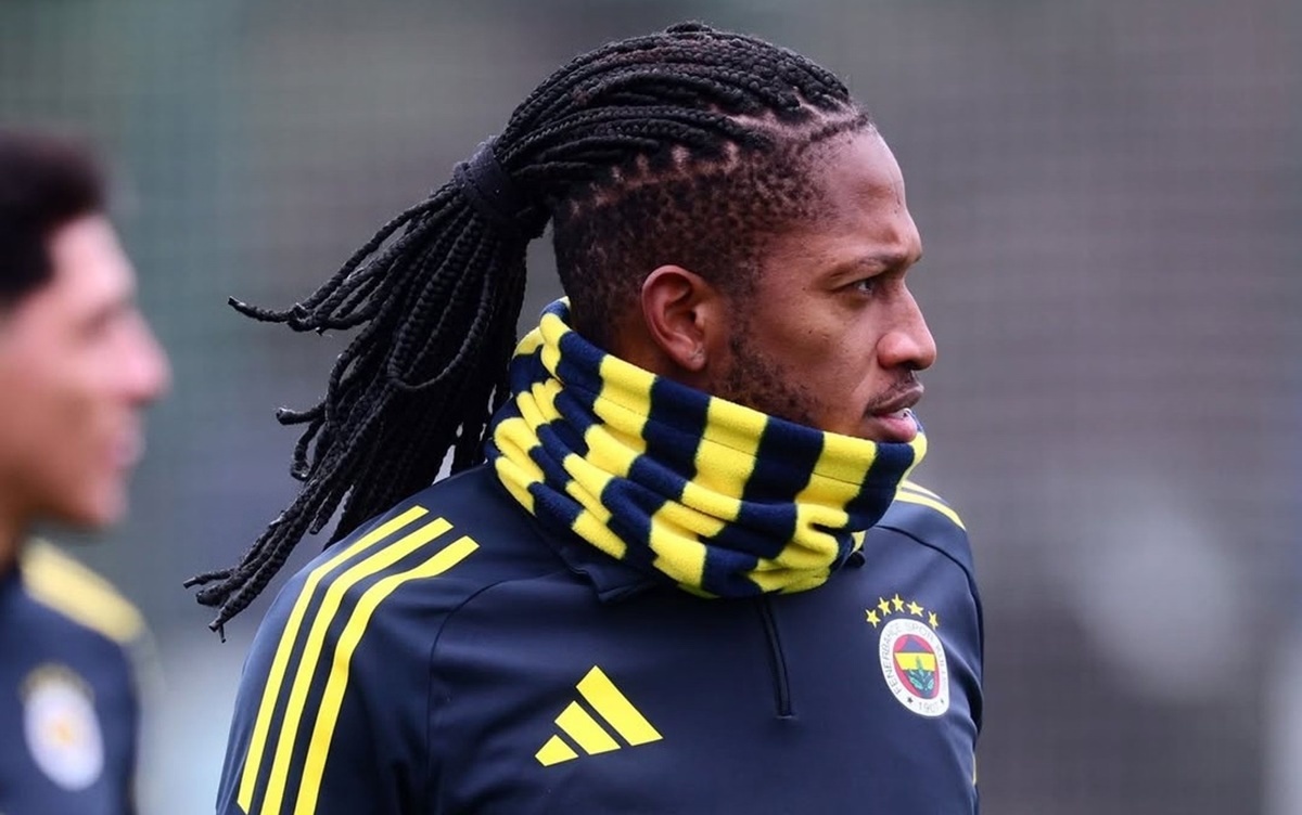 Fenerbahçe descarta saída de Fred e frustra planos do Atlético