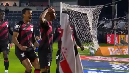 Leozinho brilha em vitória do Athletico sobre o São Paulo e revela trajetória no futsal