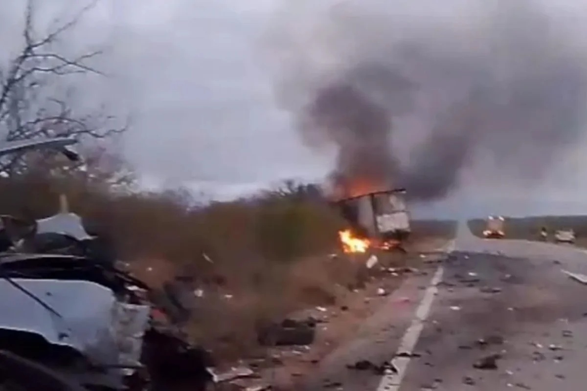 Acidente entre caminhão e van de pacientes em Pernambuco resulta em sete mortes