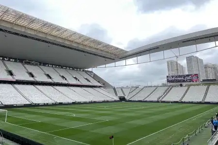 Santos tenta utilizar Neo Química Arena para jogo da Sul-Americana, mas Corinthians nega pedido