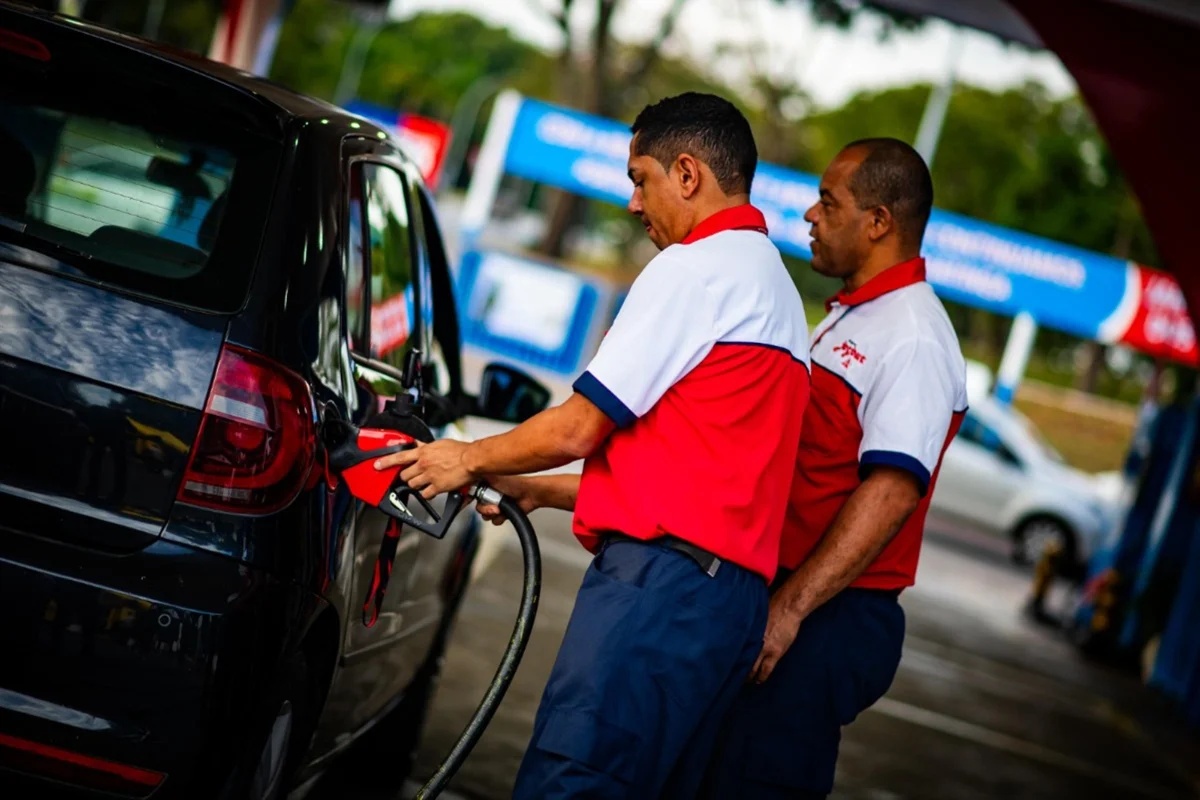 MPF solicita à Justiça a suspensão do aumento da mistura de etanol na gasolina