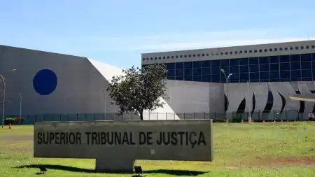 Ministro do STF autoriza investigação da PF sobre colega do STJ por suspeita de venda de decisões judiciais