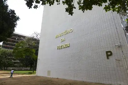 Governo avalia proposta de ajuste no Simples Nacional apresentada por relator