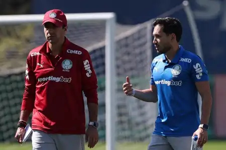 Palmeiras inicia preparação para enfrentar o Atlético com atualizações sobre jogadores lesionados