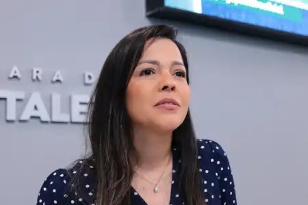 Priscila Costa desiste de candidatura ao Senado e foca na reeleição à Câmara dos Deputados