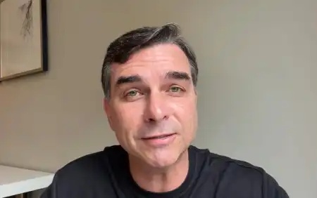 Flávio Bolsonaro solicita apoio de Michelle em meio a tensões familiares e políticas