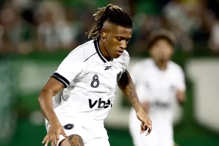 Presidente do Palmeiras comenta sobre encerramento das negociações por Danilo