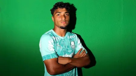 Heittor faz sua estreia pelo Palmeiras e atrai interesse do futebol europeu
