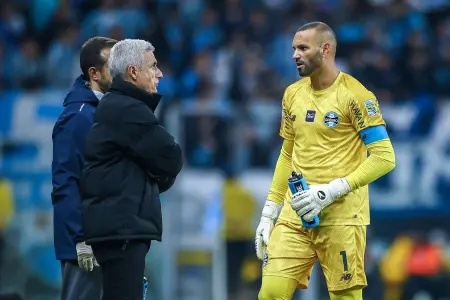 Weverton critica altitude de La Paz após derrota do Grêmio para o Bolívar na Copa Sul-Americana