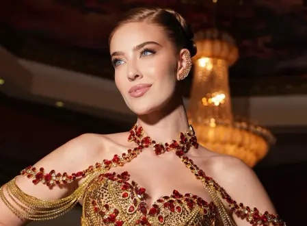 Miss Brasil 2026 apresenta traje inspirado no barroco mineiro em homenagem às raízes de Minas Gerais