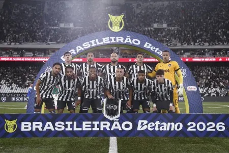 Botafogo deve ter mudanças na escalação para duelo contra o Grêmio no Campeonato Brasileiro