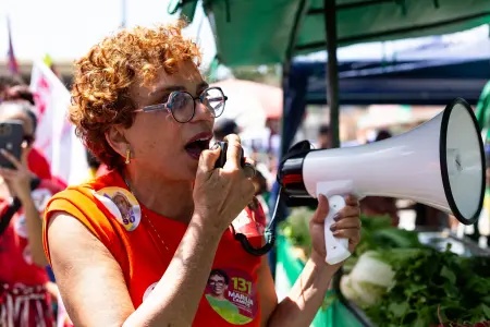 Candidata ao Senado pelo PT realiza agenda de campanha em três cidades da Região Metropolitana de Belo Horizonte