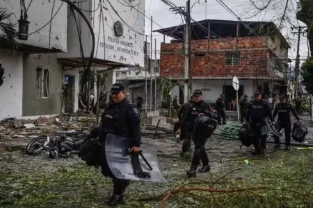 Carro-bomba atribuído ao ELN causa uma morte e 11 feridos na Colômbia