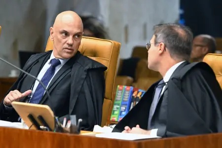 Moraes nega diálogos com Vorcaro e acusa Mendonça de tentativa de manipulação política