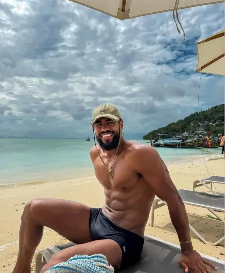 Rikardo, Participante de A Fazenda 18, Tem Passado no Basquete, Moda e Influência Digital