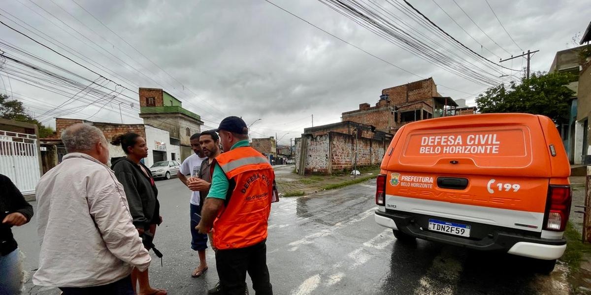 Chuva intensa eleva risco de deslizamentos na regional Barreiro e outras áreas de Belo Horizonte