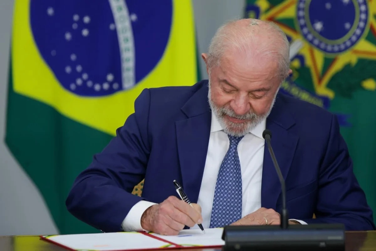 Lula sanciona lei que incentiva investimentos em data centers no Brasil com benefícios fiscais