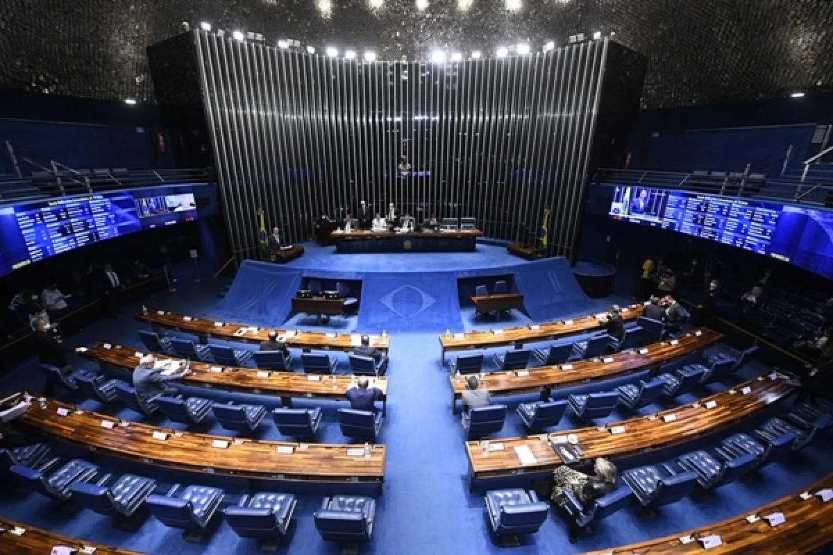 Julgamento no STF sobre investigação de Moraes não resulta em decisão definitiva e intensifica crise política no Senado