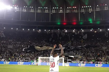 Vasco solicita uso do Maracanã para semifinal da Sul-Americana devido limitação de capacidade do estádio próprio