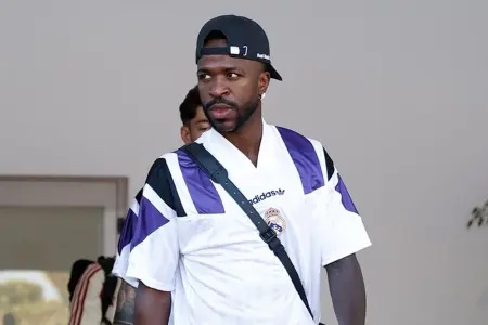 Vinícius Júnior reconhece fase sem gols e promete recuperação antes do clássico contra o Atlético de Madrid