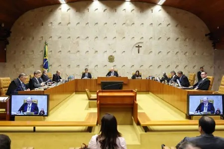 Maioria dos usuários de redes sociais avalia negativamente sessão do STF que não definiu investigação contra Moraes