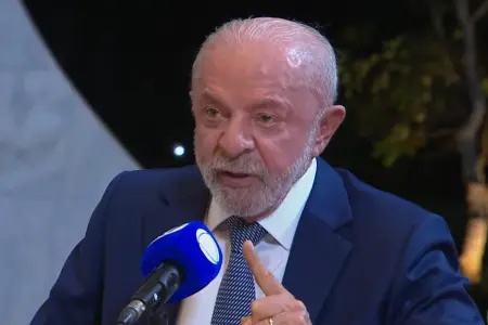 Lula anuncia plano de segurança no Rio de Janeiro e prevê aumento do efetivo da Polícia Federal