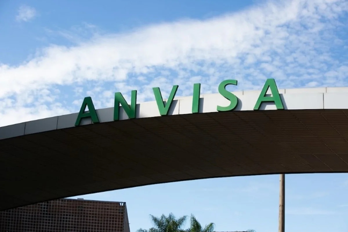 Anvisa suspende ensaios clínicos de terapia celular da Novartis após três mortes relacionadas a reações imunológicas graves