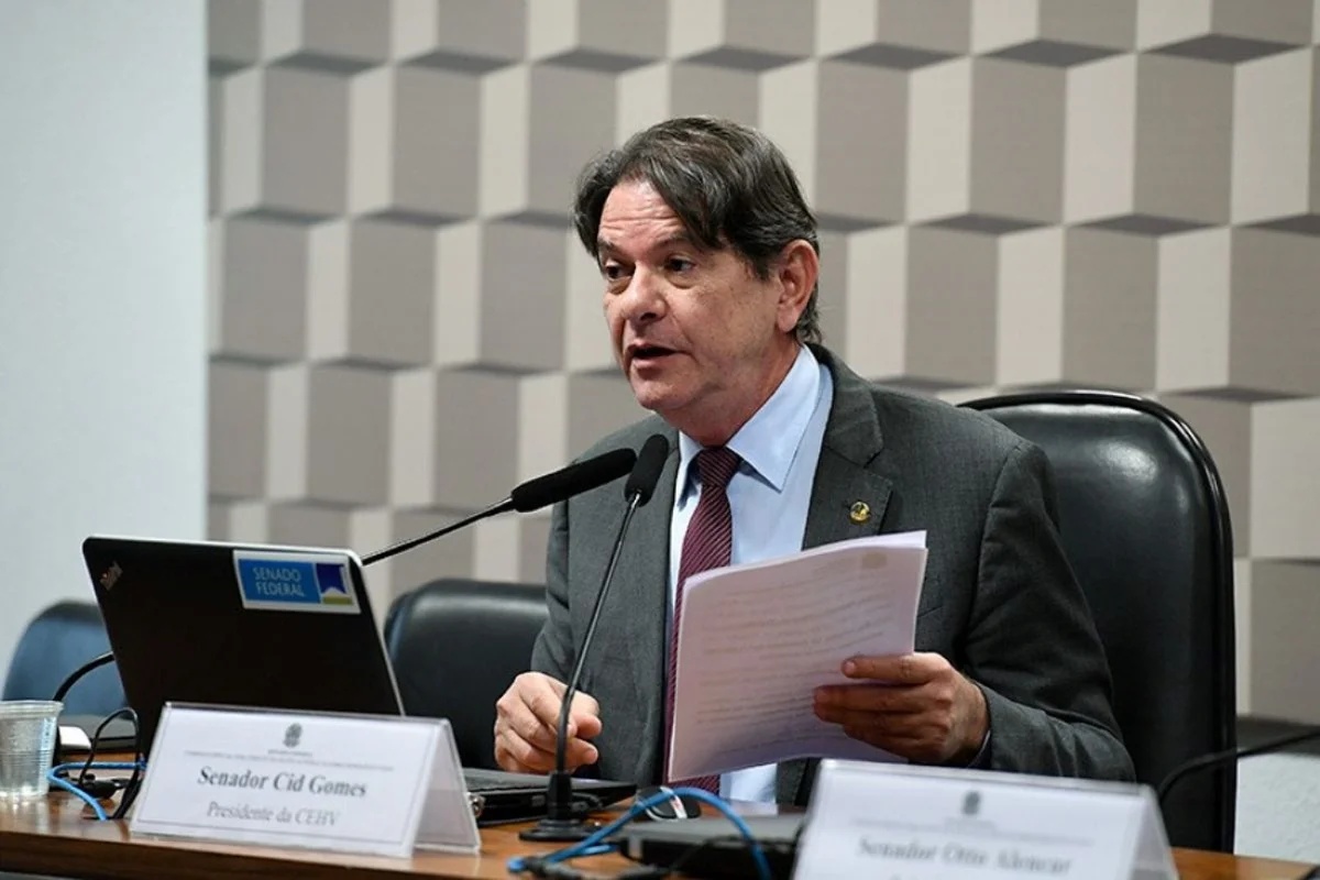 Pesquisa aponta Cid Gomes na liderança para o Senado no Ceará e disputa acirrada pela segunda vaga