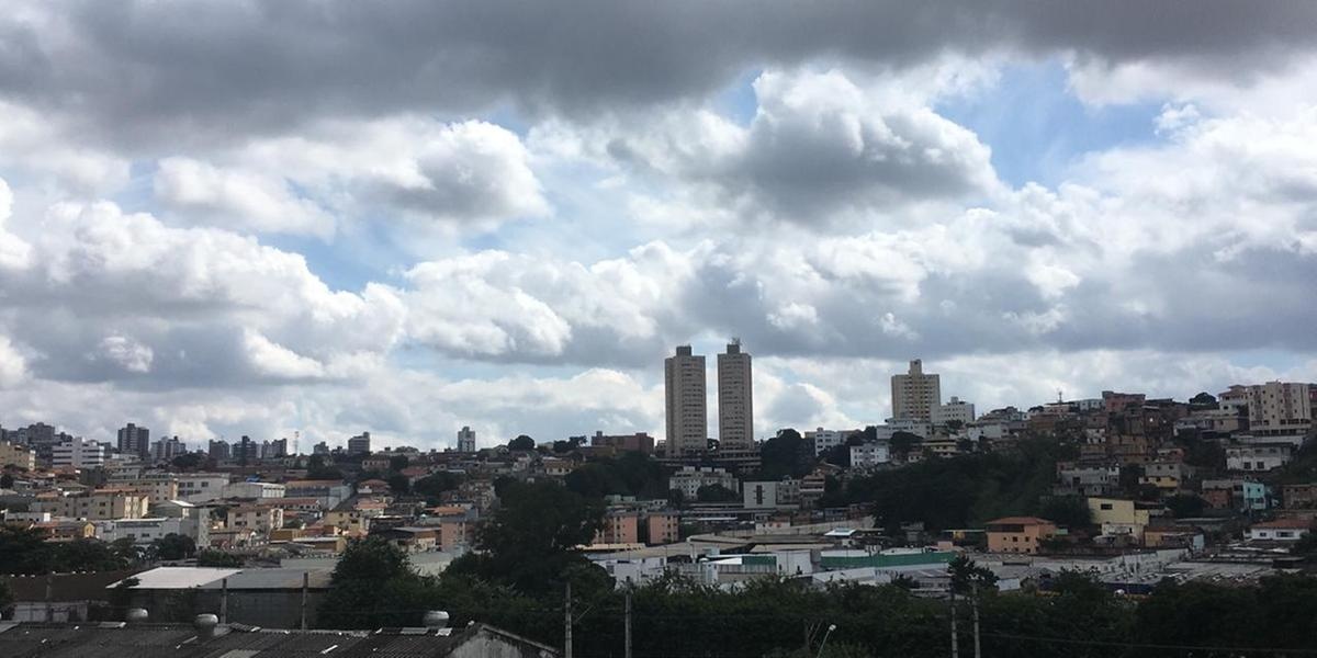 Belo Horizonte terá sábado com céu claro a parcialmente nublado e temperaturas em torno de 28°C