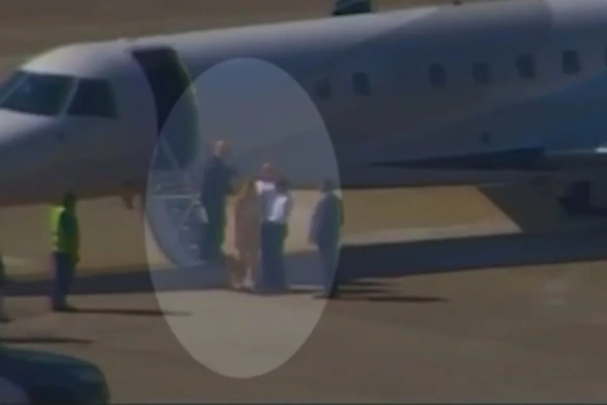 Vídeo mostra Moraes desembarcando de jatinho ligado a empresário investigado por crimes financeiros