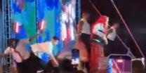 Estrutura de palco cede durante show de Gloria Groove em Viçosa e bailarinos caem