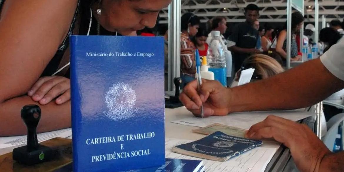 Sine-BH oferece mais de mil vagas de emprego nesta segunda-feira, incluindo oportunidades para pessoas com ou sem experiência