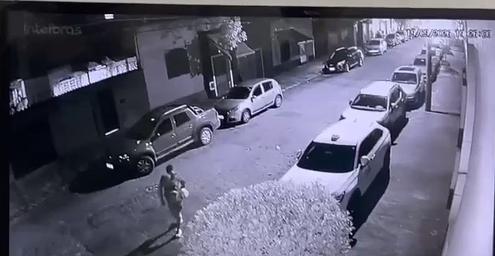 Polícia Civil de Minas Gerais recupera arma furtada de policial e prende suspeito em Belo Horizonte