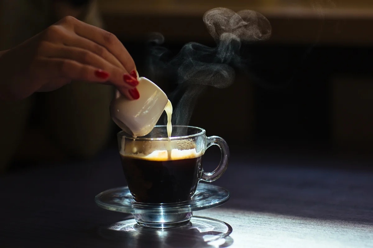 Cheiro de café fresco pode proporcionar melhora temporária do humor, aponta estudo