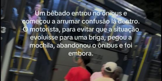 Motorista de ônibus deixa veículo após discussão com passageiro na Avenida Afonso Pena, em Belo Horizonte