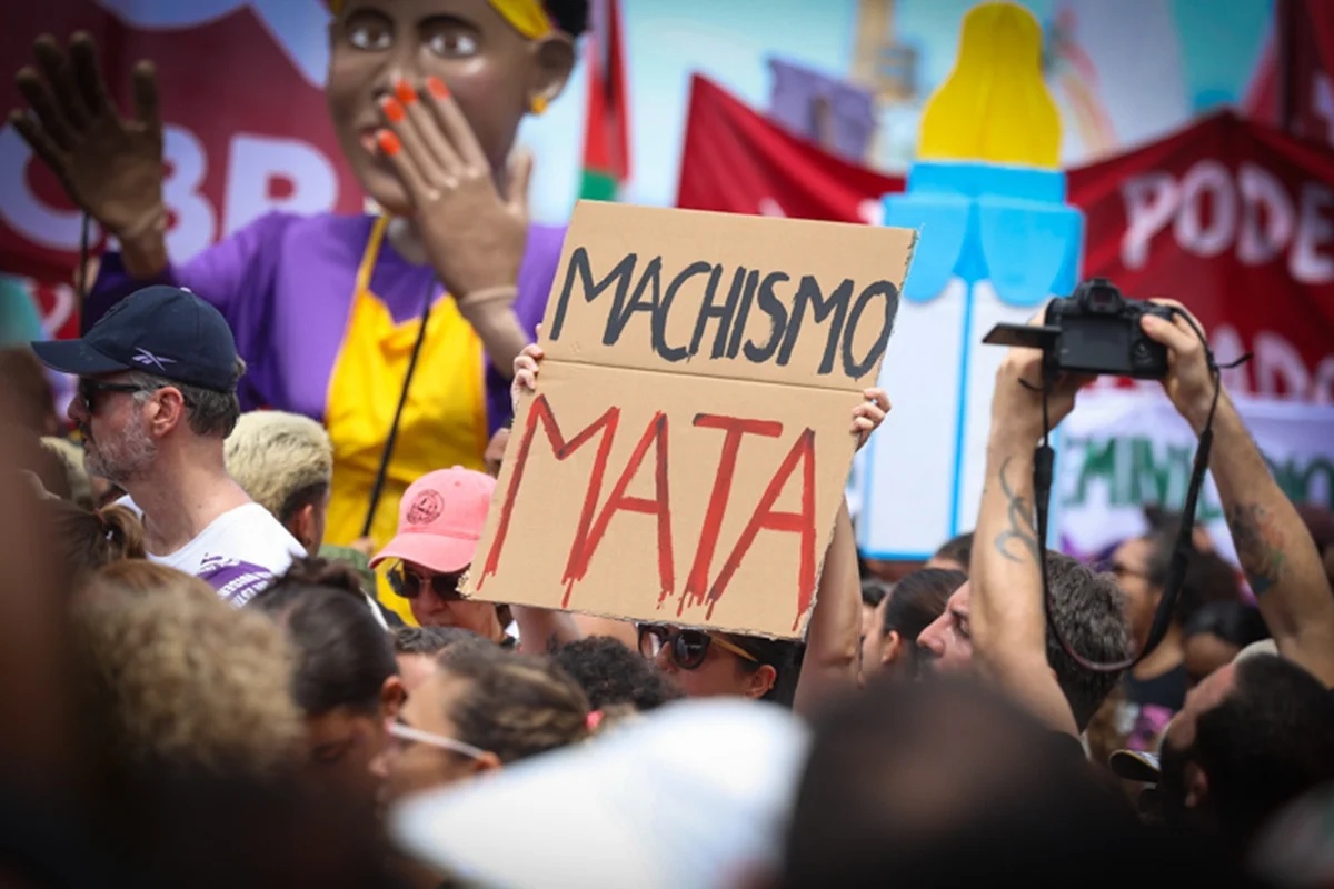 PT identifica padrão de ataques coordenados contra candidatas femininas nas eleições de 2026