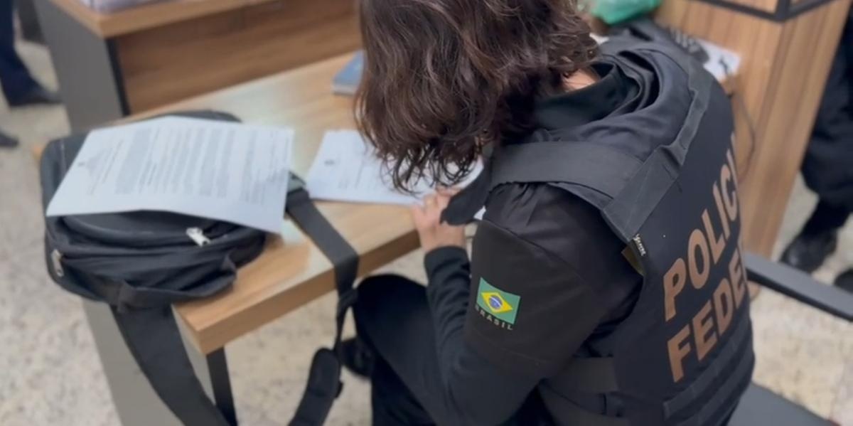 Polícia Federal realiza operação contra superfaturamento na compra de medicamentos do SUS em Minas Gerais