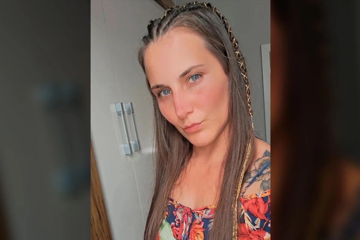 Mulher é morta a facadas após discussão por dívida em Xaxim; marido fica ferido