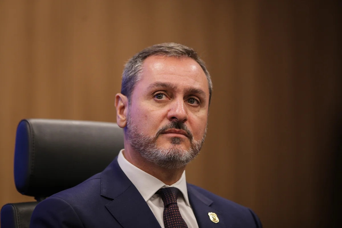 Fachin solicita manifestação da PGR sobre afastamento do diretor-geral da Polícia Federal