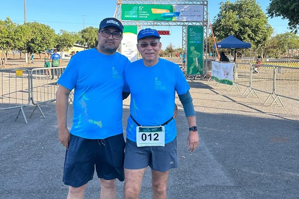 Idoso de 69 anos doa rim ao filho e afirma manter vida normal após procedimento