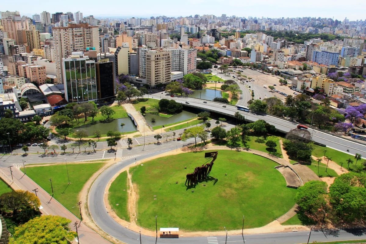 Frente fria se afasta, mas nova instabilidade provoca chuvas na Região Sul e em outras áreas do Brasil