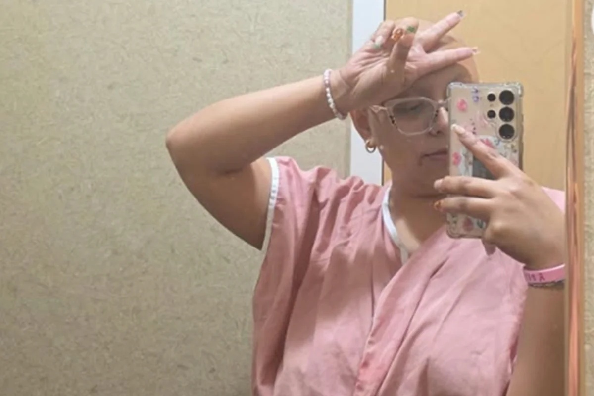 Mulher de 29 anos diagnosticada com câncer de mama enfrenta dificuldades financeiras durante tratamento