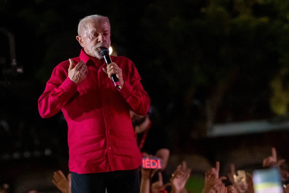Lula critica resistência masculina a exames de próstata durante comício em Belém