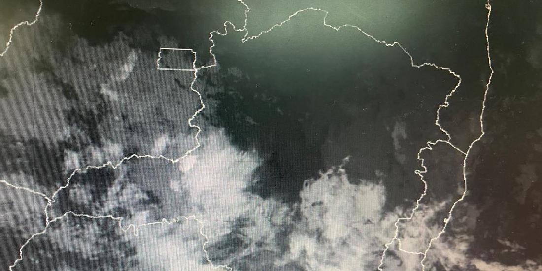 Mais de 400 municípios de Minas Gerais estão em alerta devido a previsão de tempestades com granizo nesta terça-feira