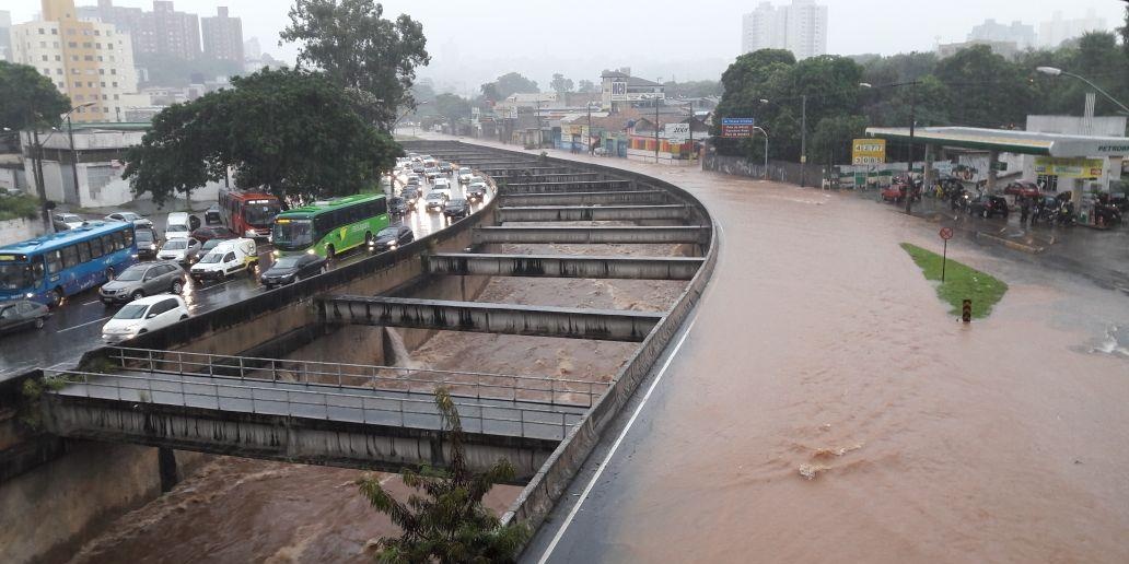 Prefeitura de Belo Horizonte institui programa para ampliar áreas permeáveis e mitigar enchentes na cidade